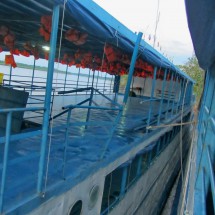 Towing of a damaged sister boat