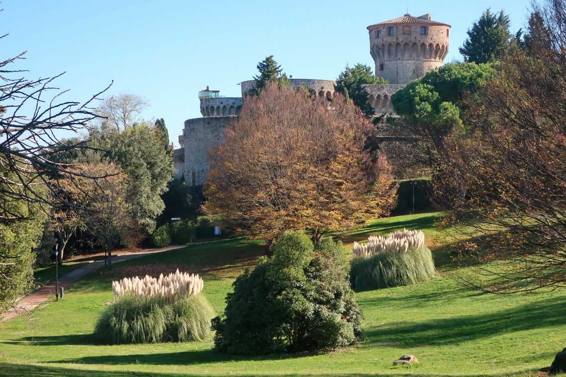 The Medici Fortress / jail seen from the archaeologic garden