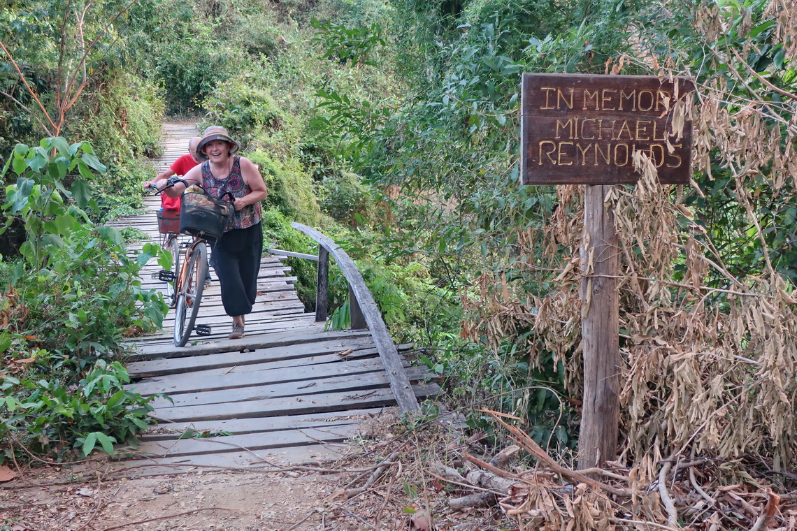 Path on Don Khon