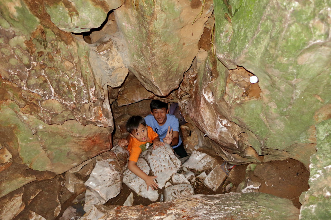 Upper exit of Van Thong Cave in the Marble Mountains