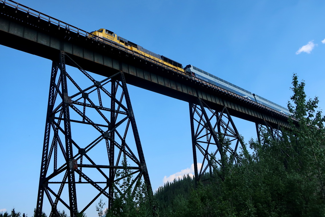 The expensive tourist train to Denali National Park