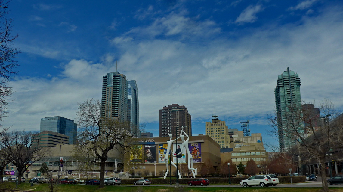 Sculpture Park of Denver with its skyline
