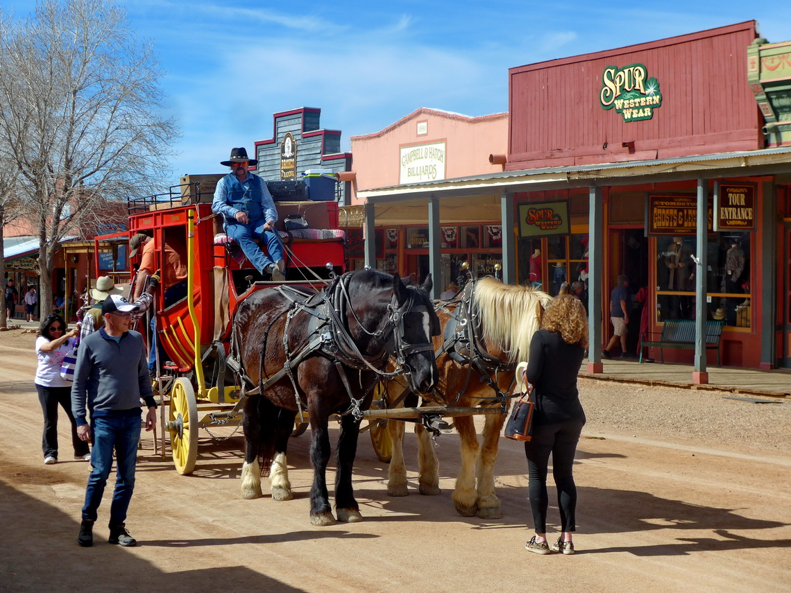 Ancient carriage in the main street of Tombstone