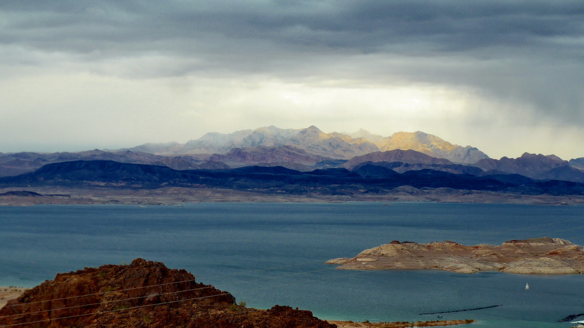 Lake Mead and Muddy Mountains seen from the Railroad Tunnel Trail