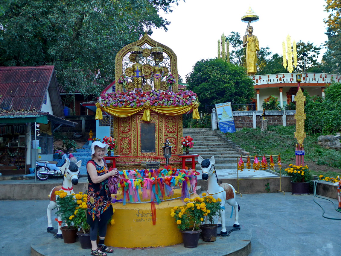 20 Wa Well where King Fang Udomsin and his wife Phranang Sam Phew sacrificed their lives in order to protect their people from the Burmese soldiers and from starvation