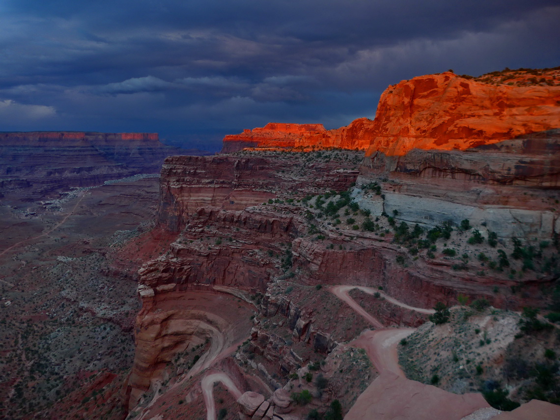 Shafer Canyon with its steep road at sunset