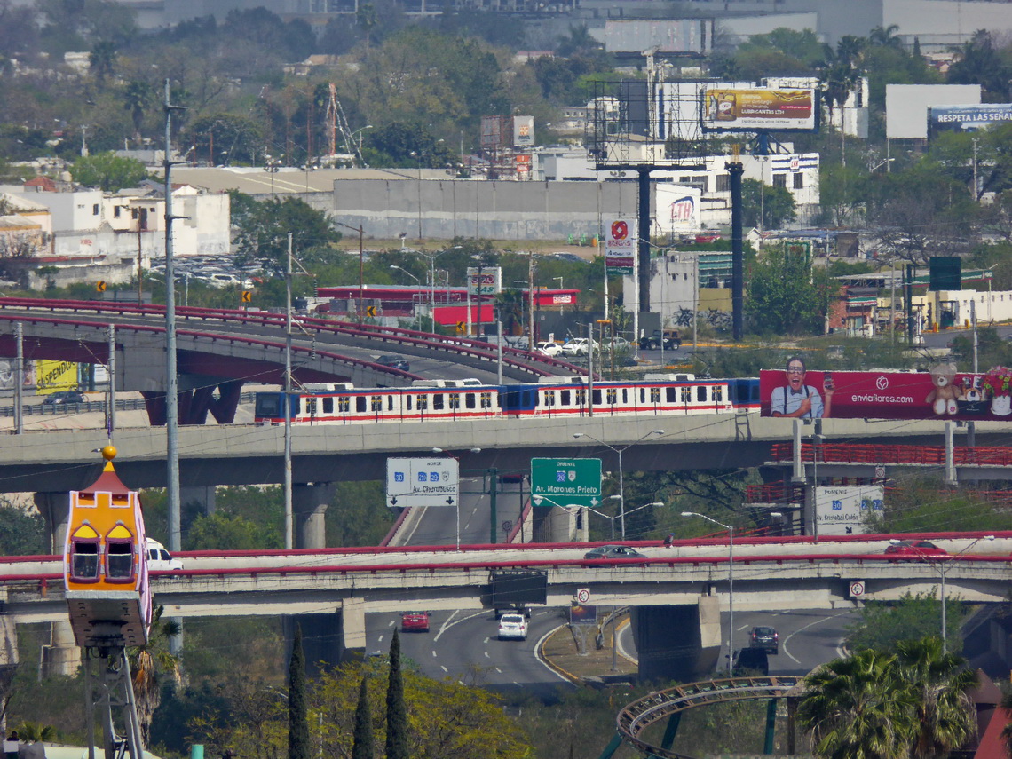 Empty Streets of Monterrey with its metro train (on Sunday!)