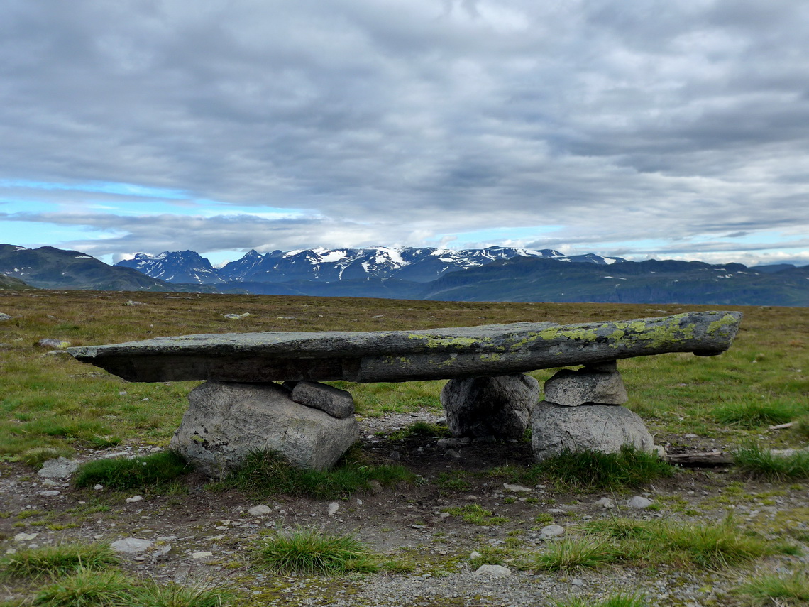 Table on the campsite on the saddle with the Gjendealpen in the background