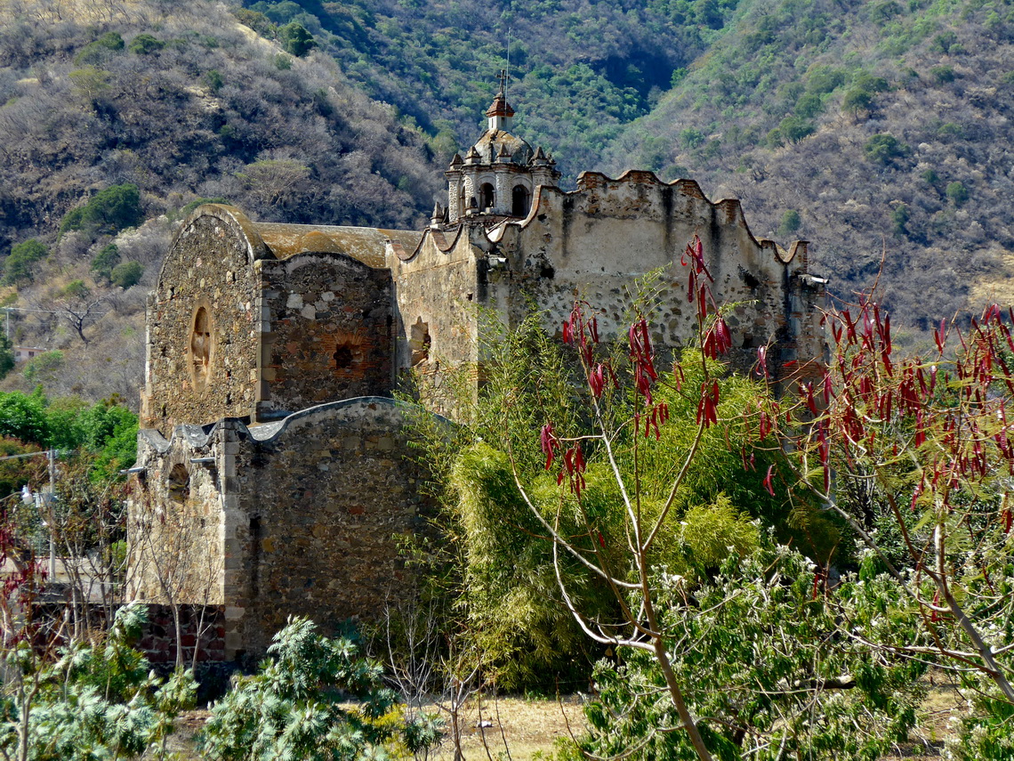 Church San Nicolas few kilometers north of Malinalco