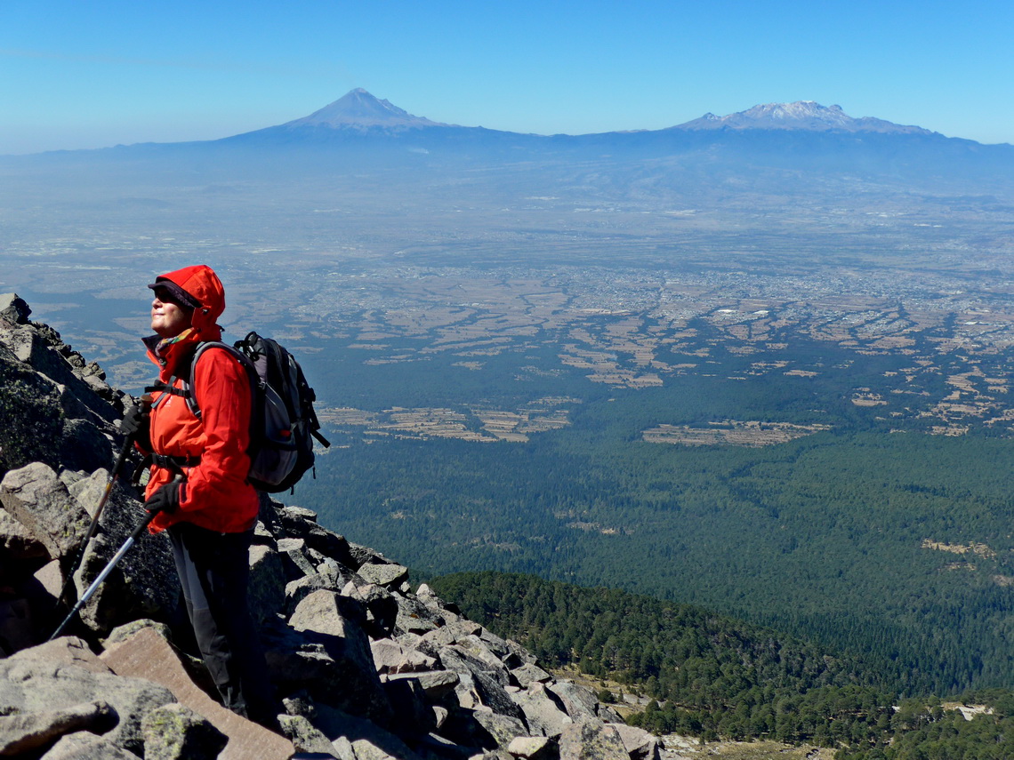 Marion with smoking Popocatepetl and Iztaccihuatl - The sleeping Lady