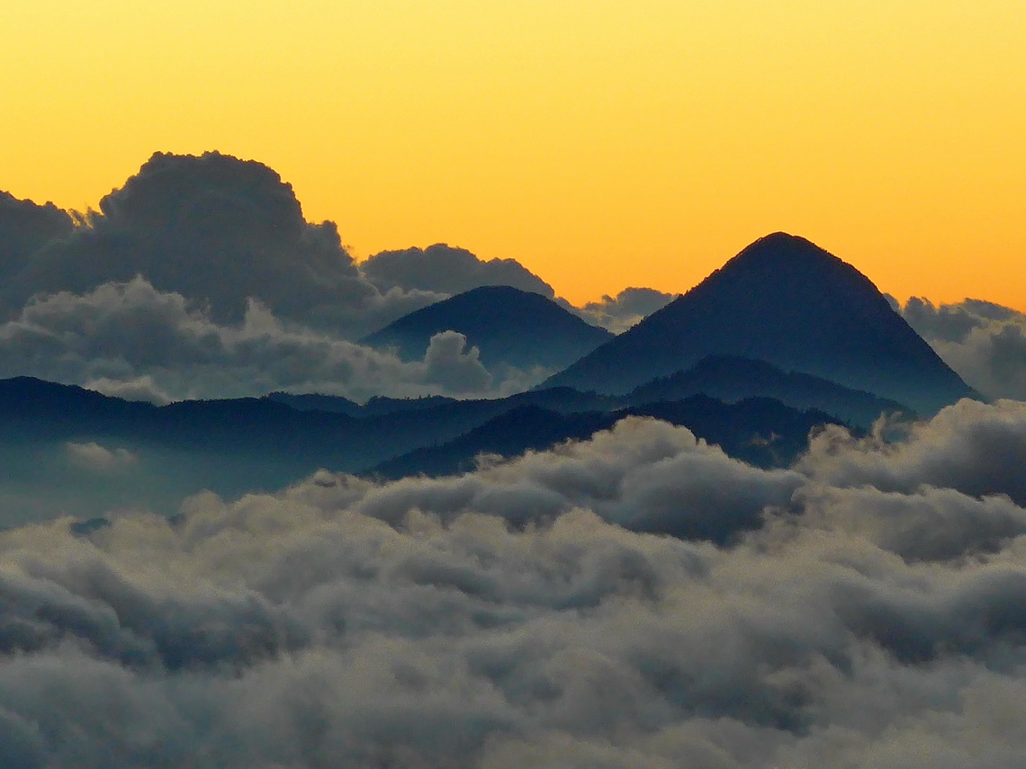 Marvelous Volcan Santa Maria seen from the ascent to Volcan Tajumulco