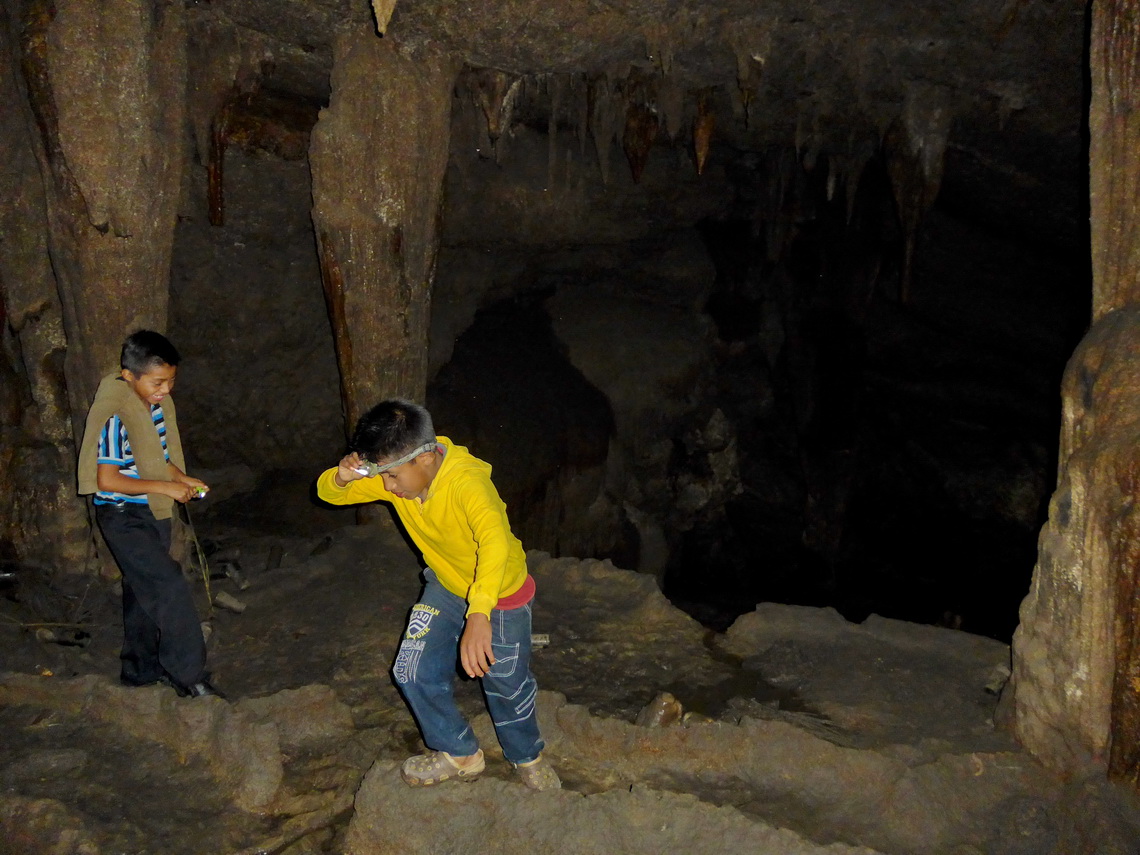 Our two guides in the dark