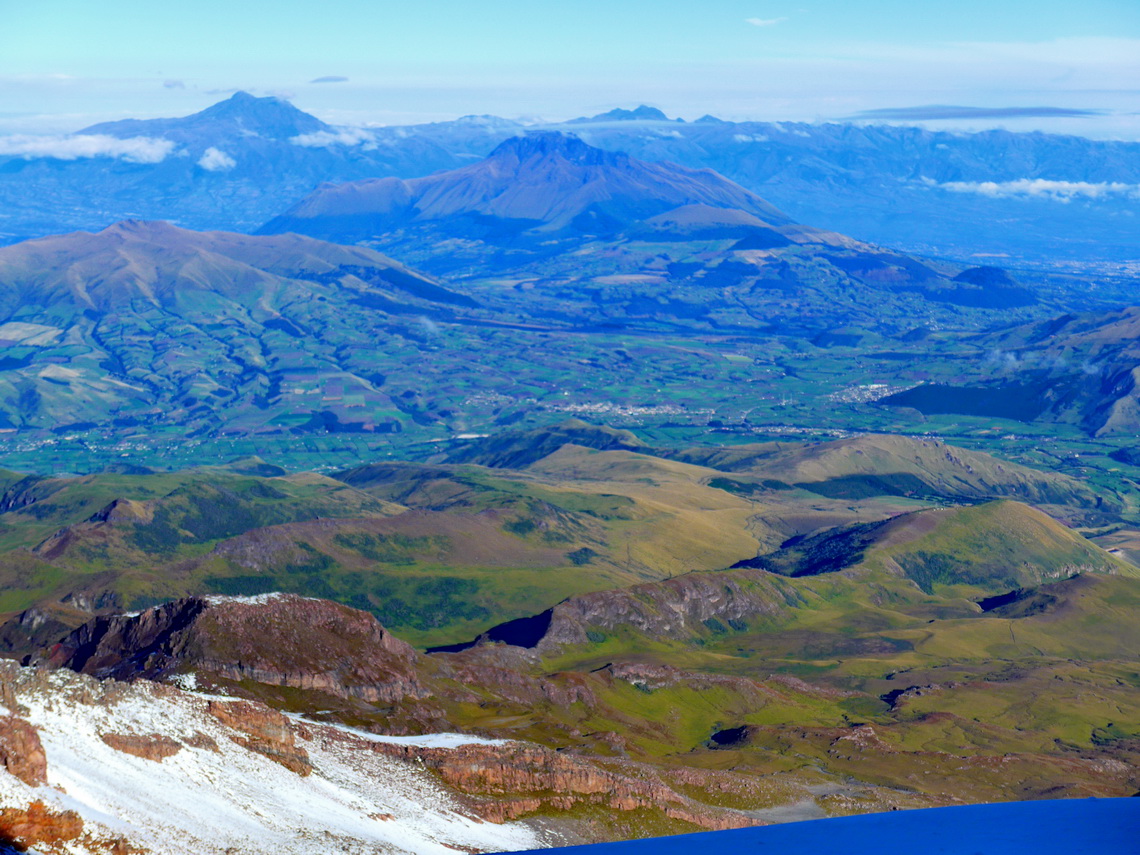 Cotacachi (left) and Imbabura (center) seen from our descent