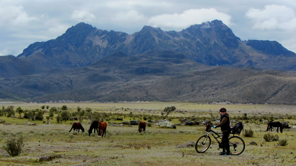 Volcan Rumiñahui with its three peaks - we achieved the summit in the center