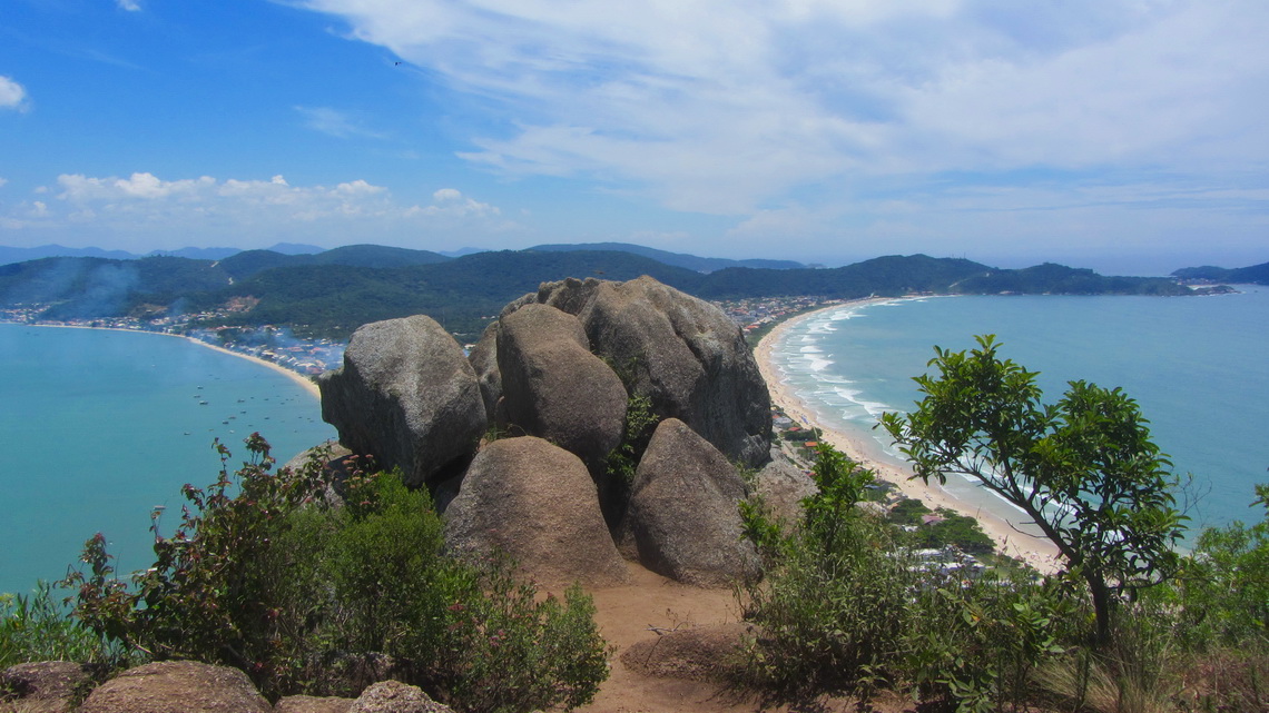 Beaches of Canto Grande seen from the top of Morro do Macacu (196 meters sea-level, GPS coordinates: S27 12.196 W48 29.812)