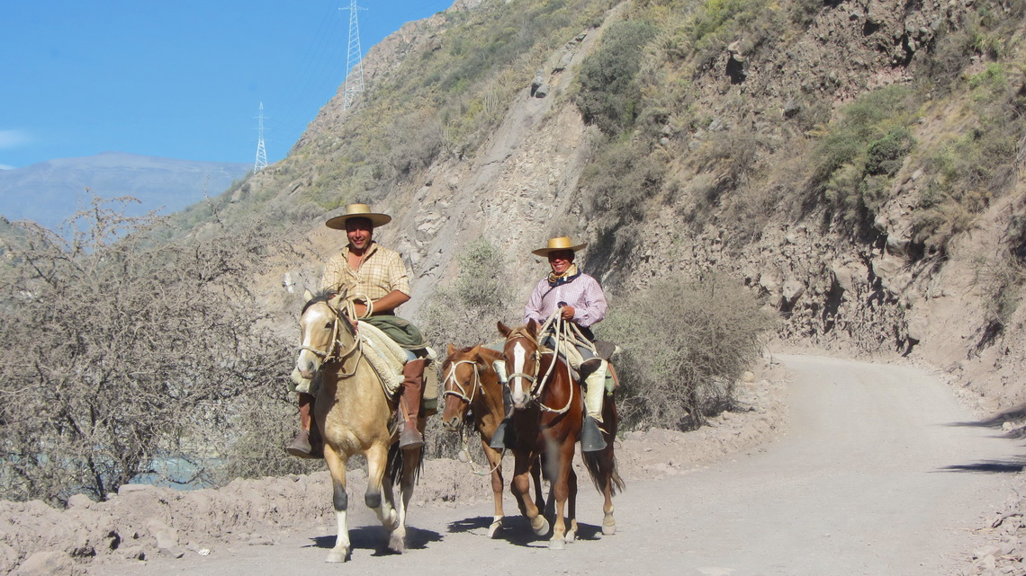 Two Gauchos coming on the street