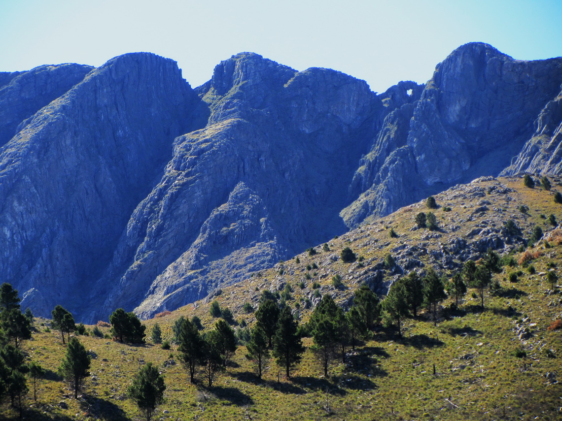 Cerro de la Ventana with the window (top right part) 