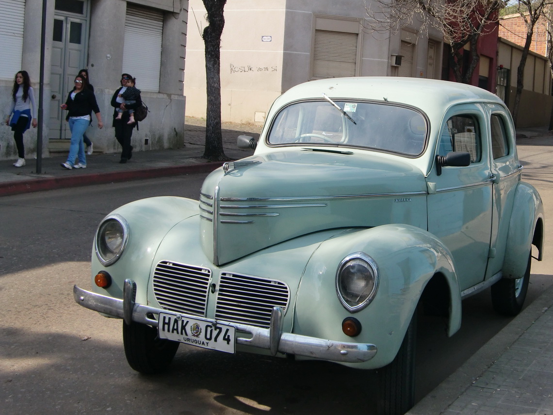 Another beautiful car in Uruguay