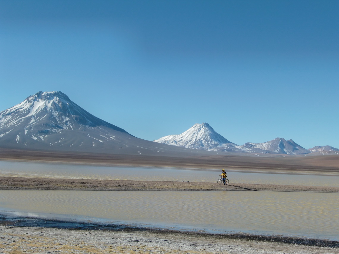 Laguna Leija with Volcanos Aguas Calientas and Pili