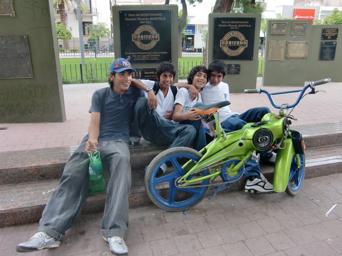 Teenagers of La Rioja