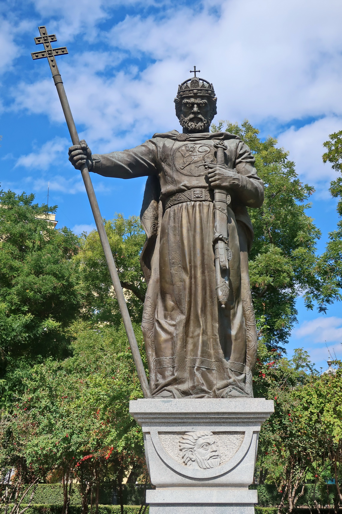 Samuel, King of Bulgaria betwee 997 and 1014, in front of the cathedral